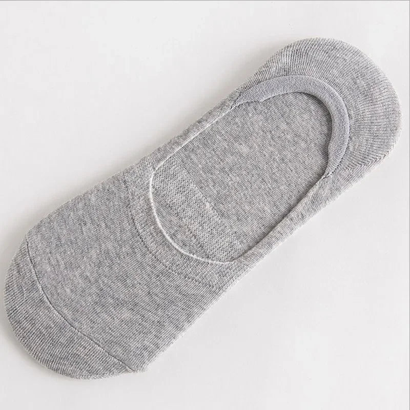 Mens sweat wicking cotton boat sock in light grey color featuring low tube anti slip design