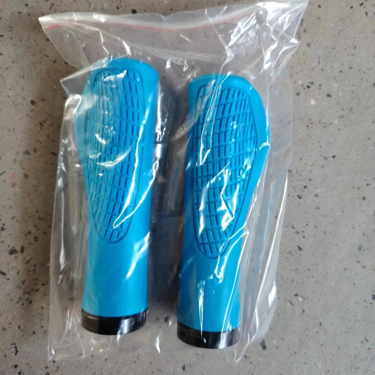 MTB Bike Handlebar Grips Anti-Slip Lock-On Soft Rubber Pair