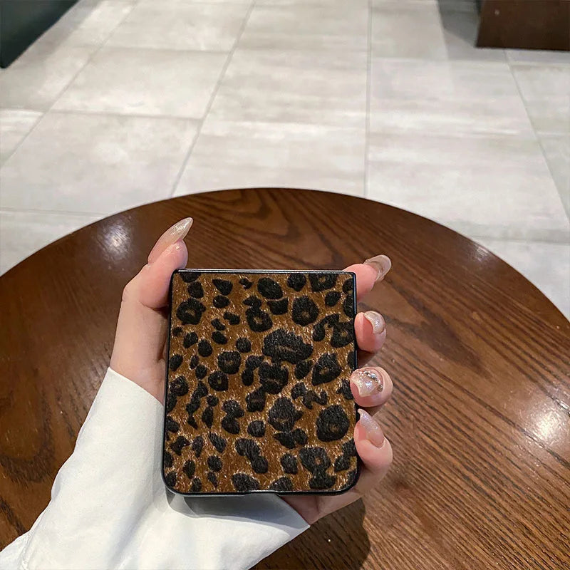 Retro Leopard Print Plush Case for Motorola Razr 70 60 50 40 Ultra