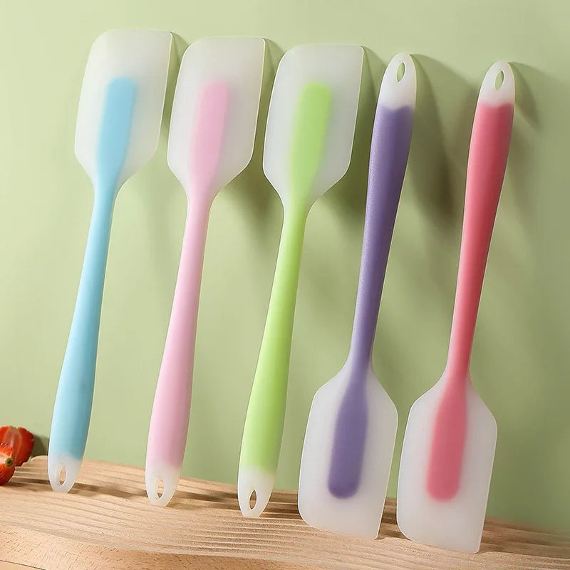 Silicone Cake Scraper Spatula Non-Stick Baking & Cream Frosting Tool Main image