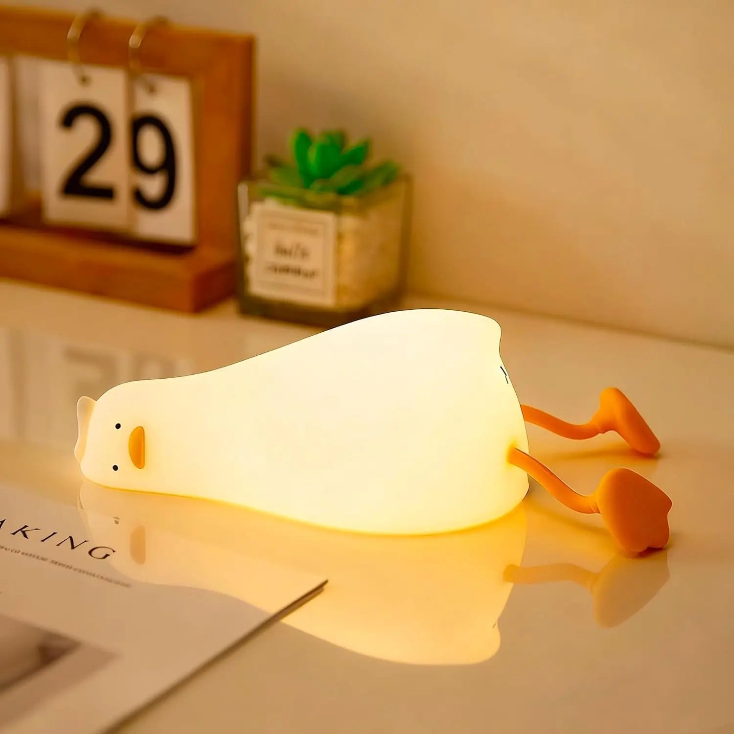 LED Duck Night Light Rechargeable Silicone Bedside Lamp Main image