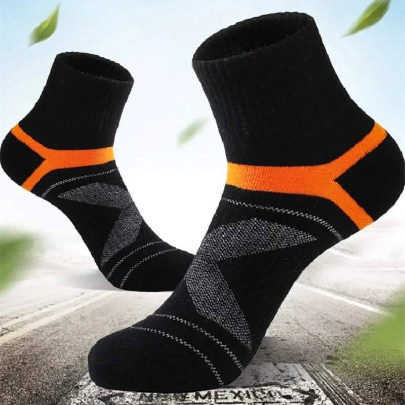 Men's Hiking Basketball Socks 3 Pairs Breathable Sweat Absorbent