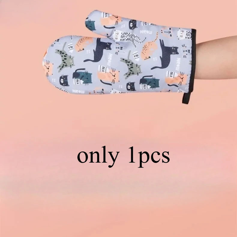 Heat Resistant Oven Mitts – Non-Slip Microwave & Baking Gloves