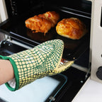 Cartoon Crocodile Oven Mitt – Heat Resistant BBQ & Baking Glove