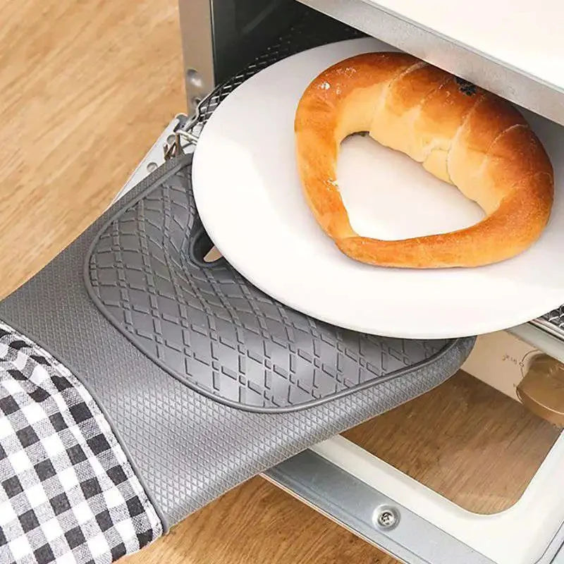 Silicone Insulated Gloves Heat Resistant Anti-Slip Kitchen Oven Mitts