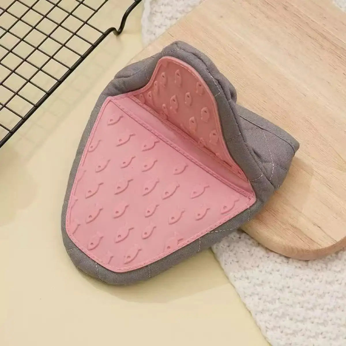 Fish Shaped Silicone Oven Gloves Anti-Scald Heat Resistant Kitchen Mitts
