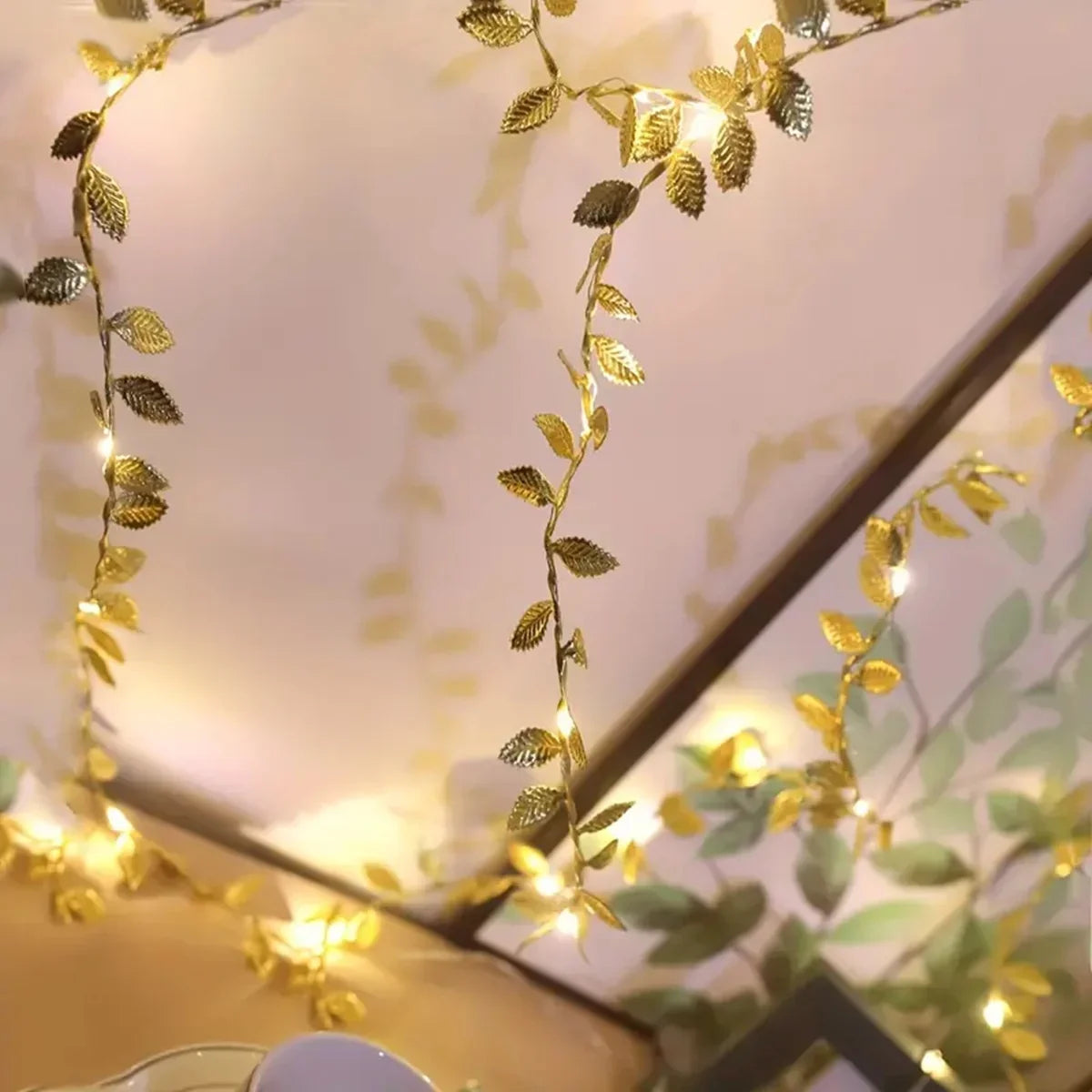 Golden Leaves Fairy Lights 20 LED Copper Wire String