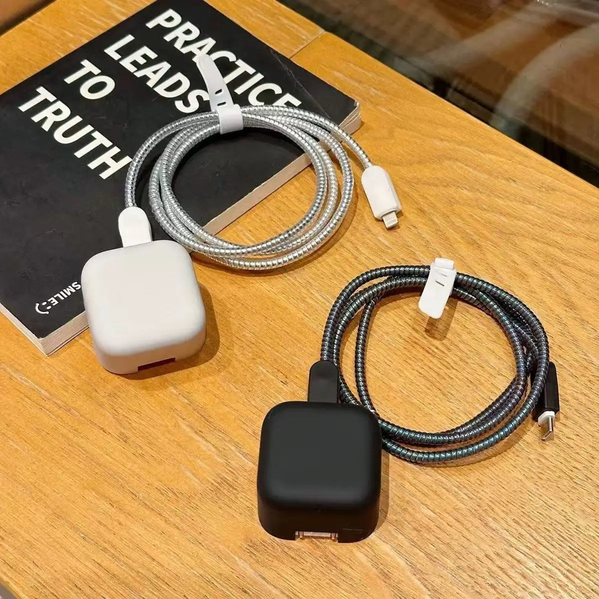 TPU iPhone 17 Pro Charger Case 40W Cable Cover