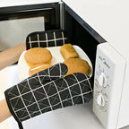 2PCS Heat-Resistant Oven Gloves – Anti-Scald Kitchen Baking Mitts