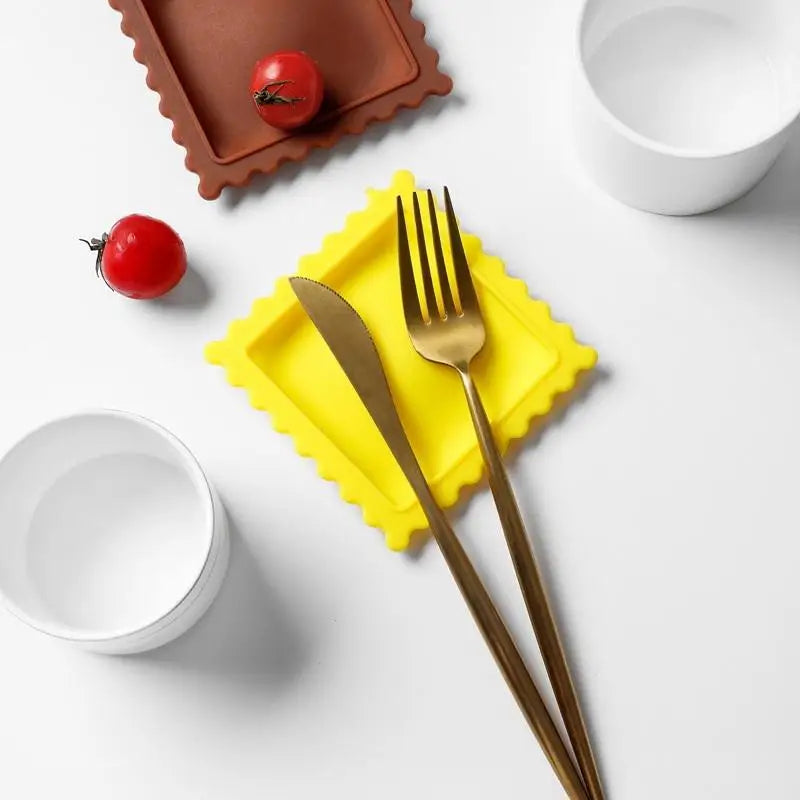 Cartoon Biscuit Spoon Rest Heat-Resistant Holder