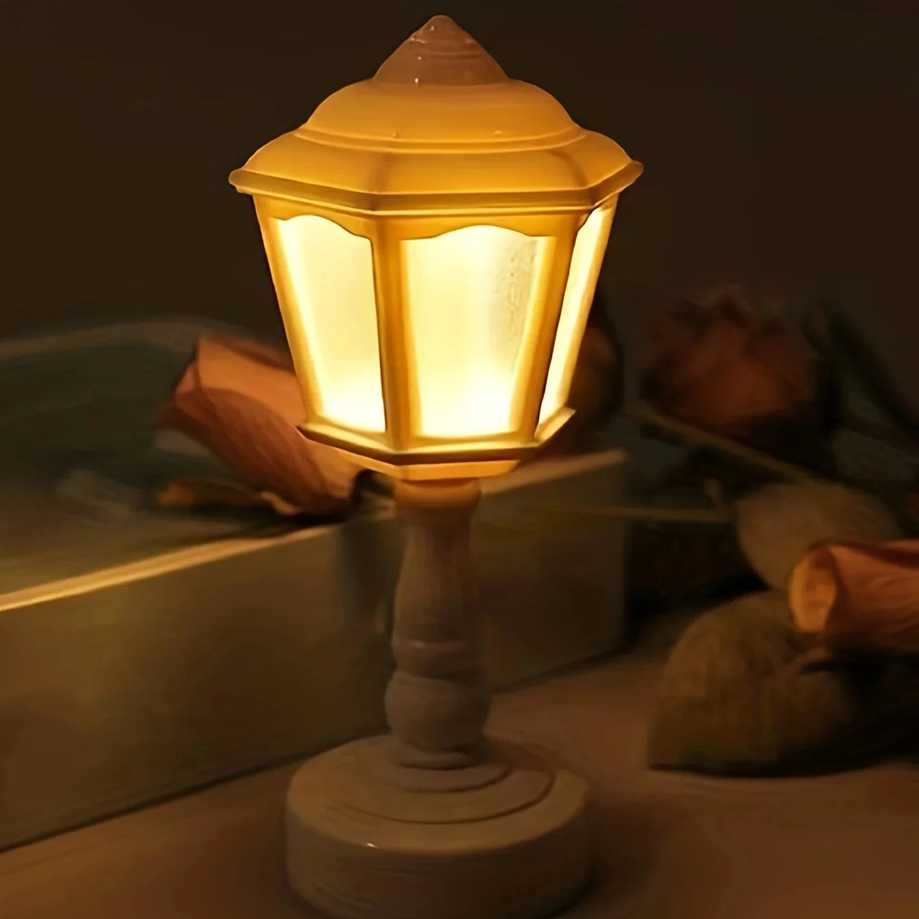Geometric Flower Bud LED Table Lamp for Bedroom Décor