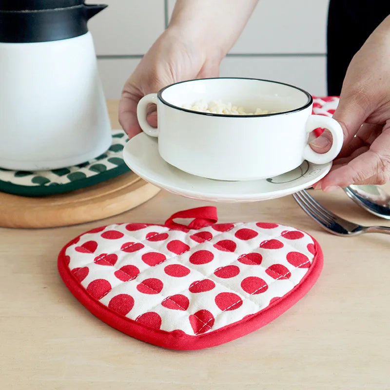 Heart-Shaped Heat Resistant Pot Clip – Anti-Scald Kitchen Hand Grip