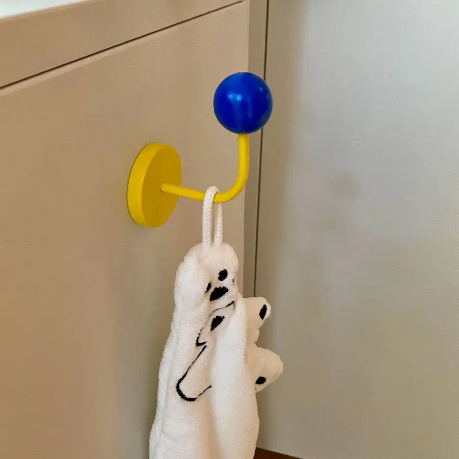 Magnetic Hook No Drill Storage Solution